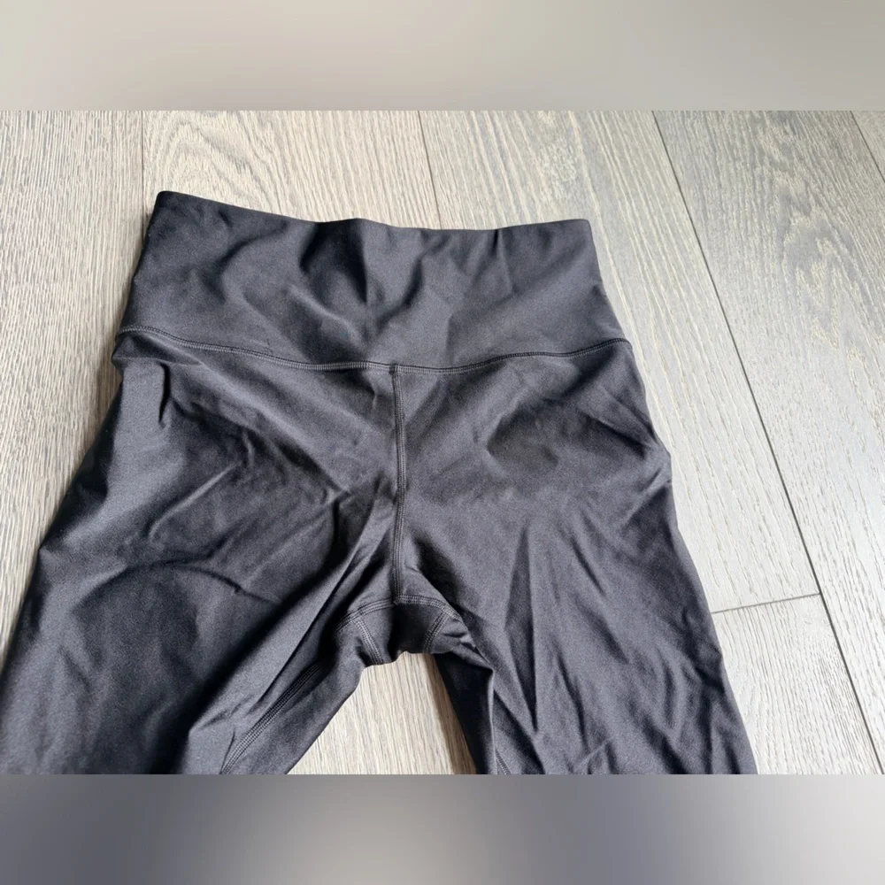 Athleta Elation Shine Tight in Black Size Medium - Picture 4 of 5